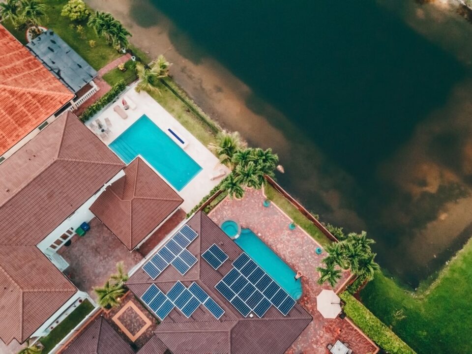 Florida Pool Design Tips for Better Backyard Builds